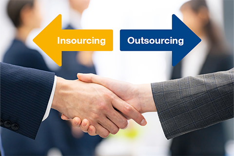 Insourcing vs. Outsourcing | IGZ